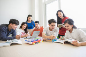 Chương trình liên kết chuẩn quốc tế, học phí Việt Nam: Trường đại học Tài Chính – Marketing